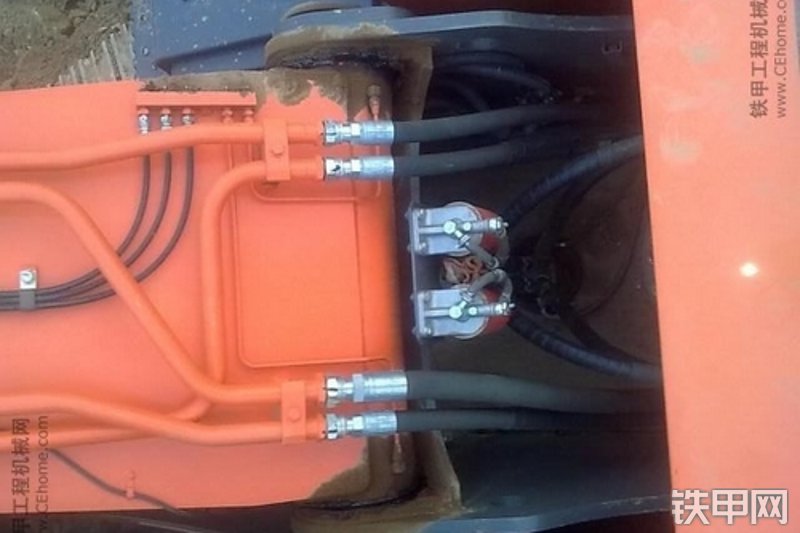 日立ZX330-3G挖掘机整机外观