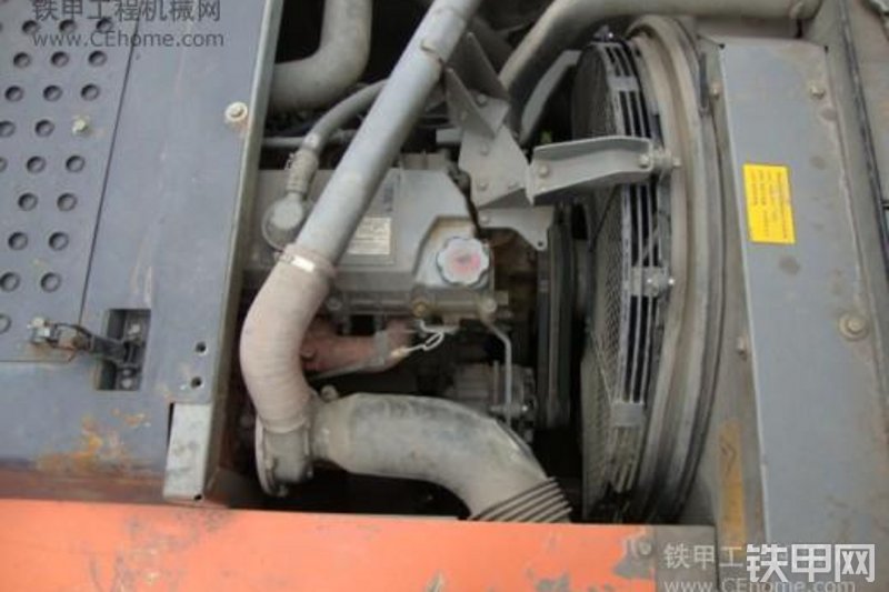 日立ZX360H-3挖掘机整机外观