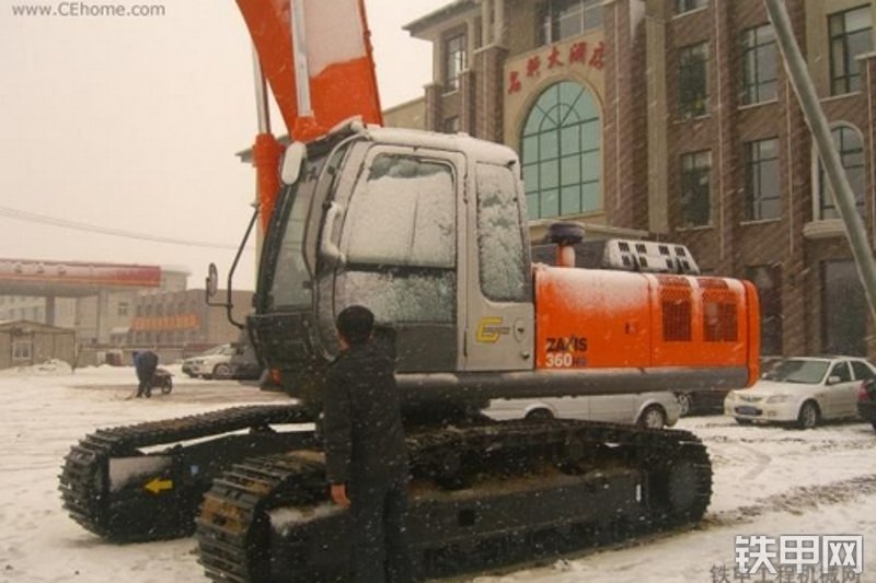 日立ZX360H-3G挖掘机整机外观