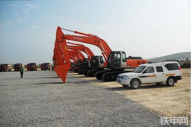 日立ZX360H-3G挖掘机整机外观