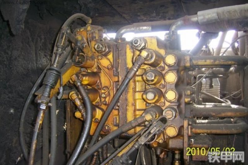 小松PC200-3挖掘机整机外观