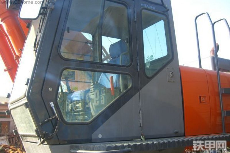 日立ZX450H挖掘机局部