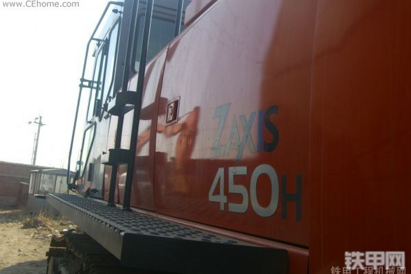 日立ZX450H挖掘机局部