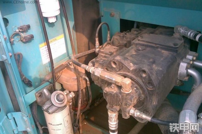 神钢SK200-8短臂挖掘机局部