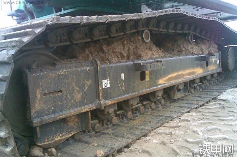 神钢SK200-8短臂挖掘机局部