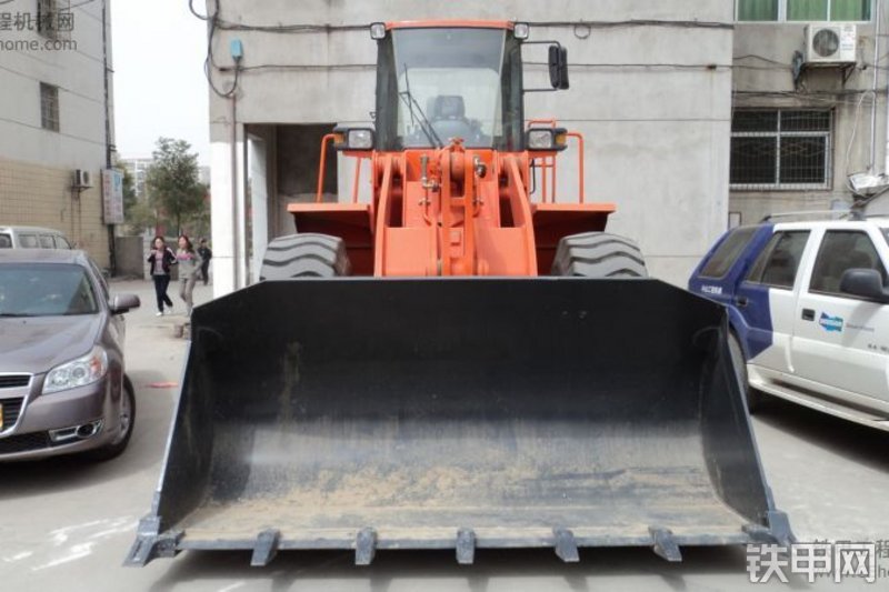 迪万伦DL503装载机整机外观