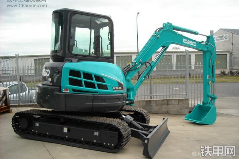 神钢SK55SR-5挖掘机整机外观