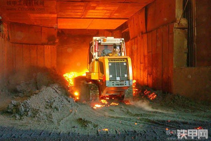 利勃海尔LR624 Litronic 装载机整机外观