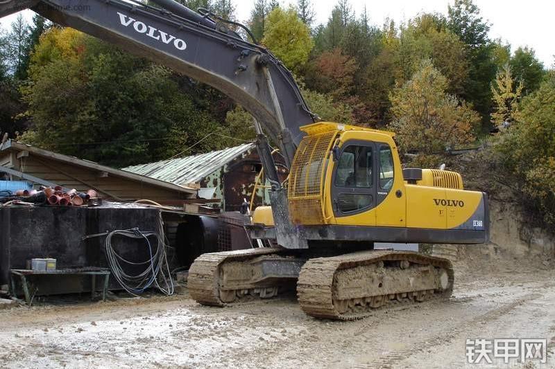 沃尔沃EC360BLC挖掘机局部
