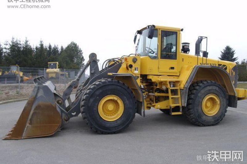 沃尔沃L150E装载机整机外观