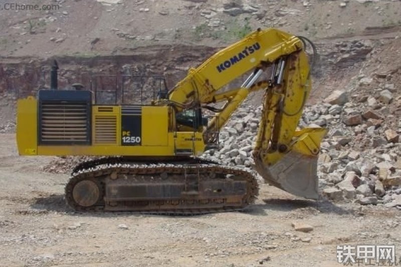 小松PC1250-7挖掘机整机外观