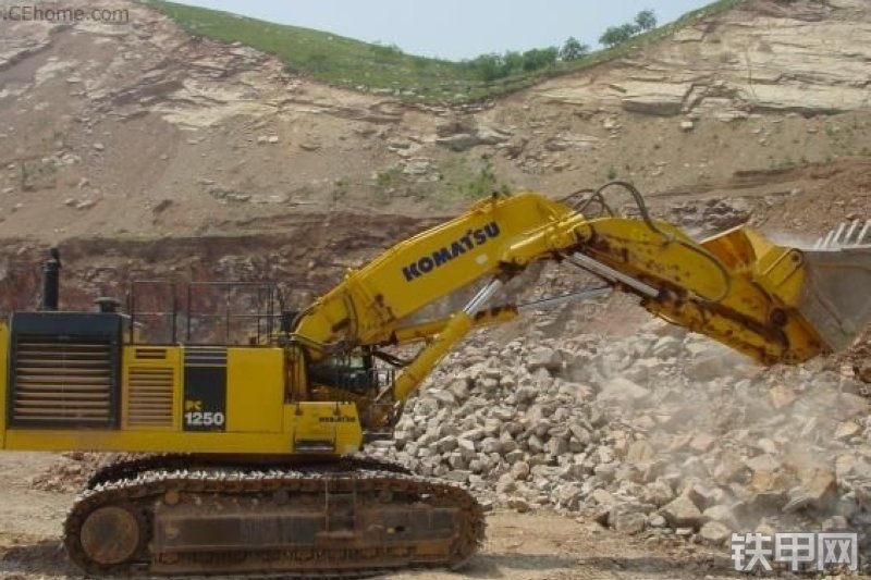 小松PC1250-7挖掘机整机外观