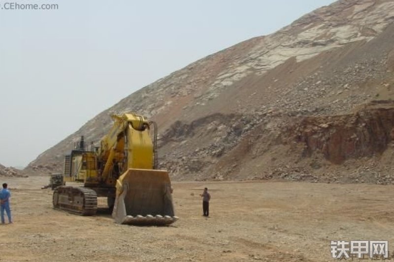 小松PC1250-7挖掘机整机外观