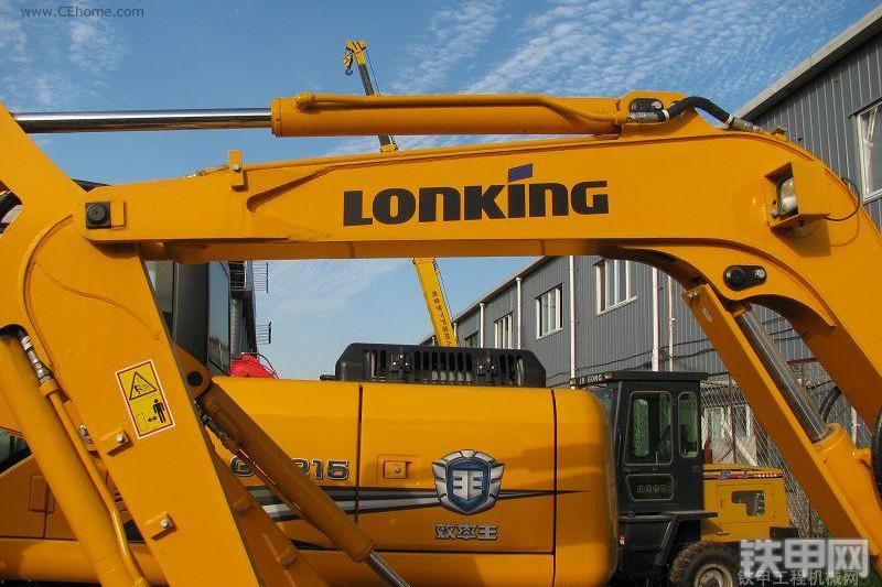 龙工LG6060挖掘机整机外观