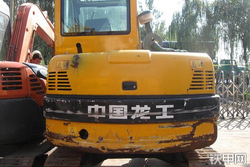 龙工LG6060挖掘机整机外观