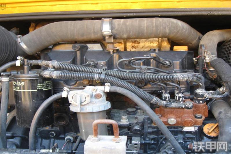 龙工LG6060挖掘机整机外观