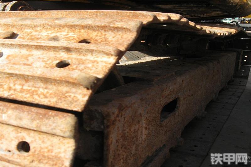 龙工LG6060挖掘机整机外观