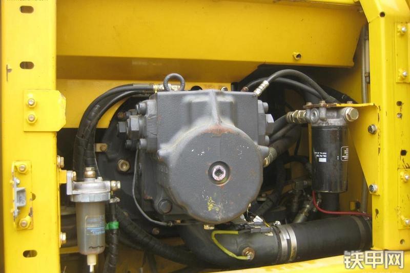 小松PC210-7挖掘机整机外观