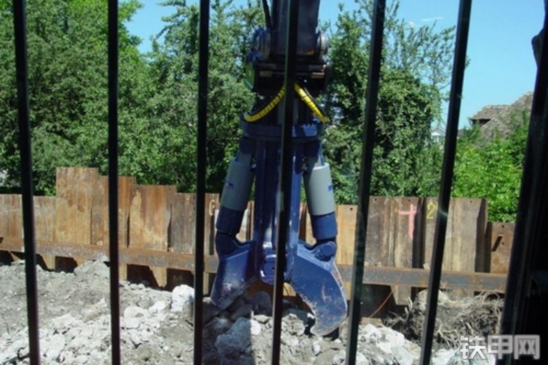 卡特彼勒324D挖掘机局部