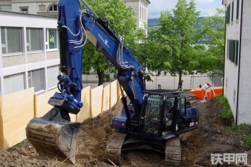 卡特彼勒324D挖掘机整机外观