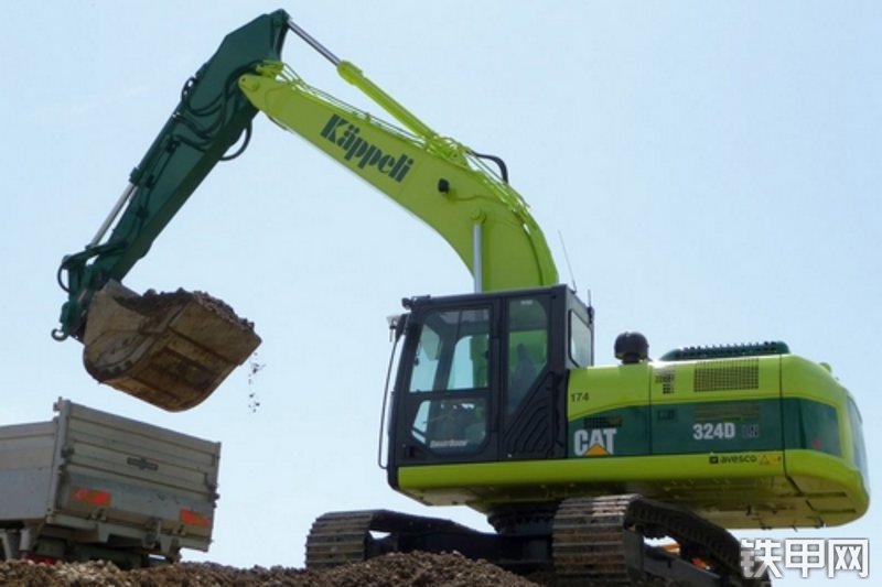 卡特彼勒324D挖掘机整机外观