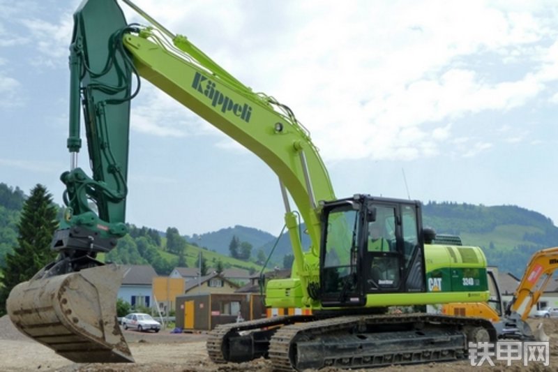 卡特彼勒324D挖掘机整机外观