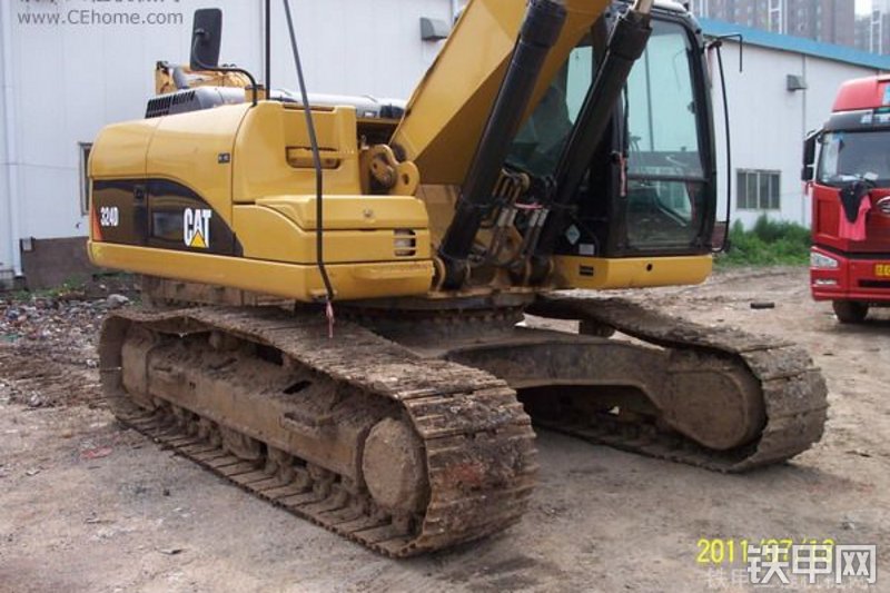 卡特彼勒324D挖掘机局部