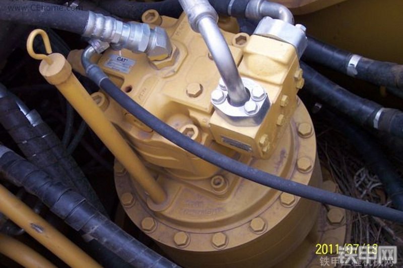 卡特彼勒324D挖掘机局部
