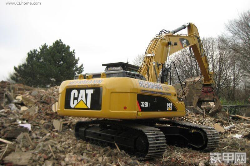 卡特彼勒329D挖掘机整机外观