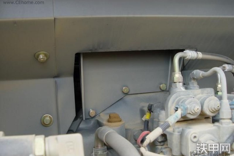 日立ZX230挖掘机整机外观