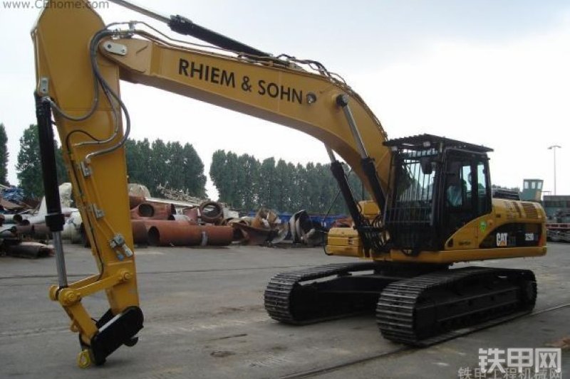 卡特彼勒329DL挖掘机整机外观