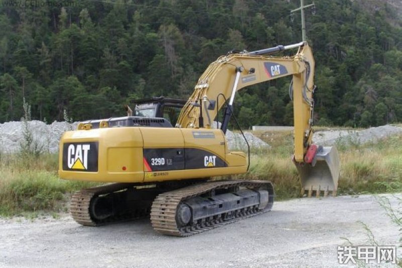 卡特彼勒329DL挖掘机整机外观