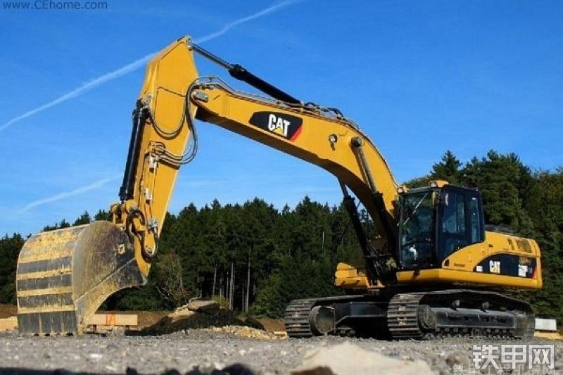 卡特彼勒329DL挖掘机整机外观