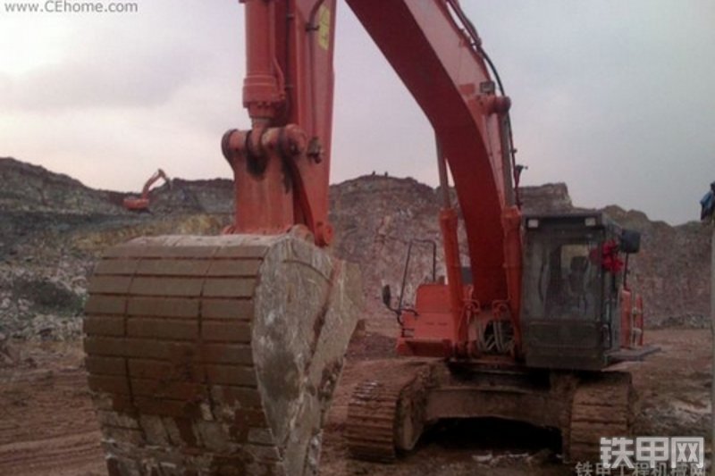 日立ZX450挖掘机整机外观