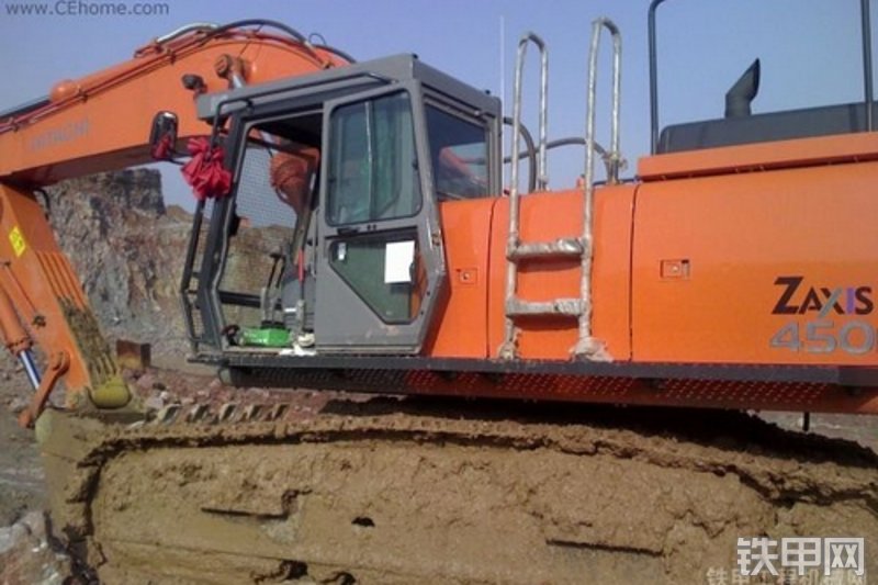日立ZX450挖掘机整机外观