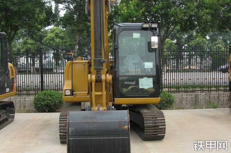 卡特彼勒307D液压挖掘机整机外观