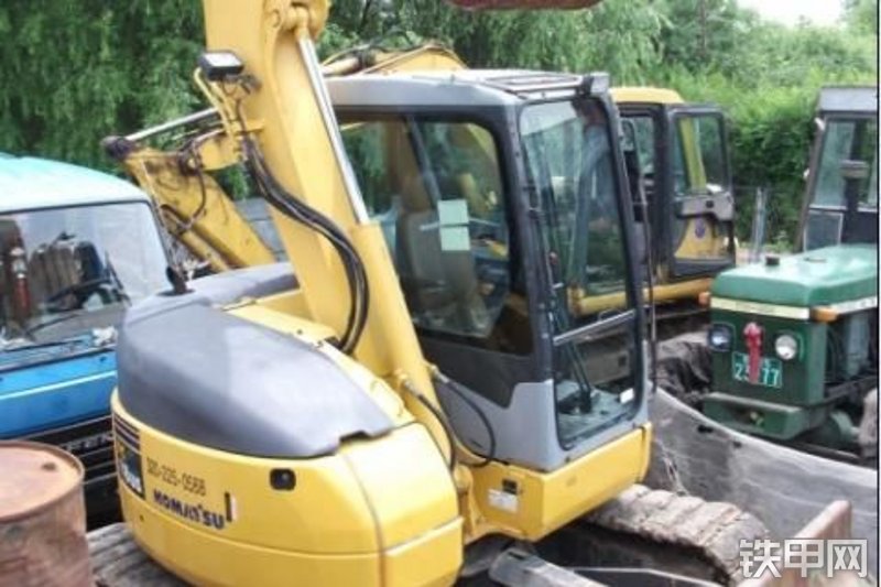 小松PC78US-6挖掘机整机外观