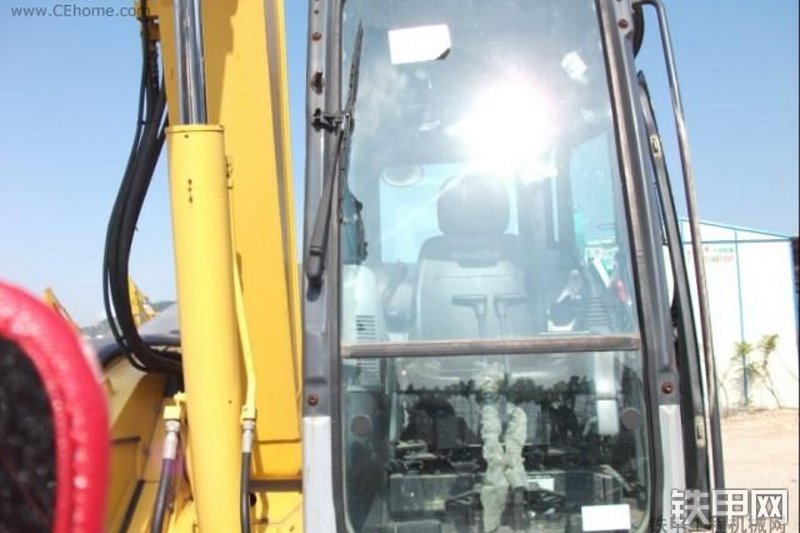 小松PC78US-6挖掘机整机外观