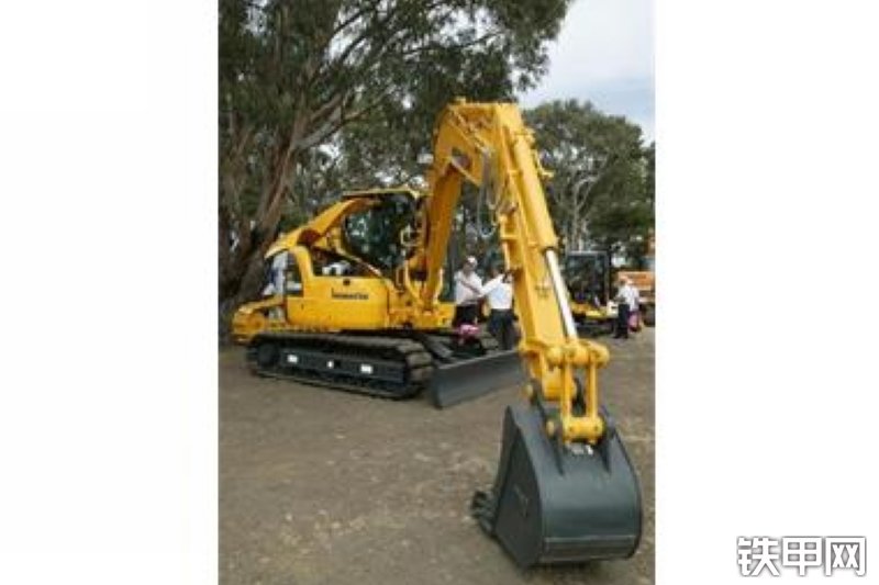 小松PC88MR-8挖掘机整机外观