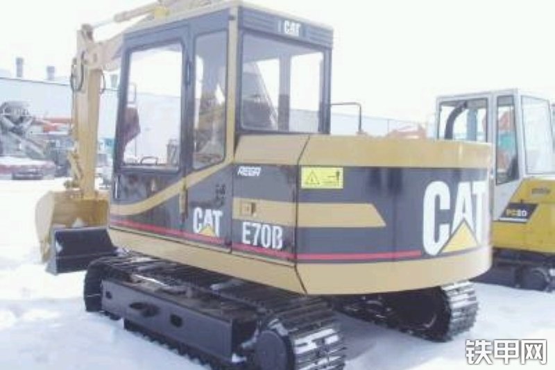 卡特彼勒E70B挖掘机整机外观