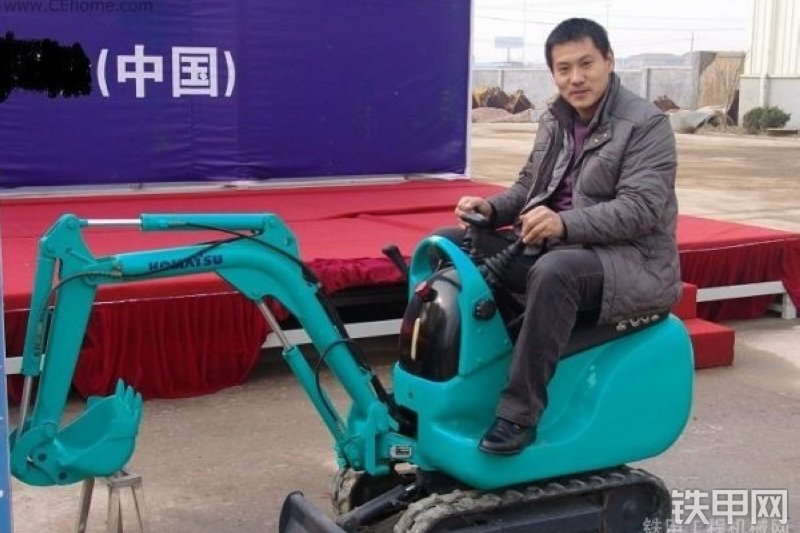 小松PC01-1挖掘机整机外观