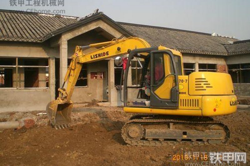 力士德SC70.7挖掘机整机外观