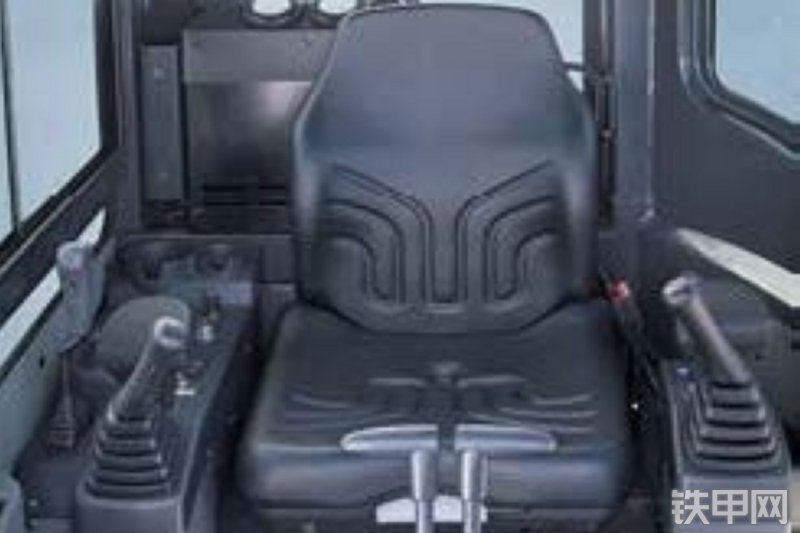 迪万伦DX35Z挖掘机整机外观