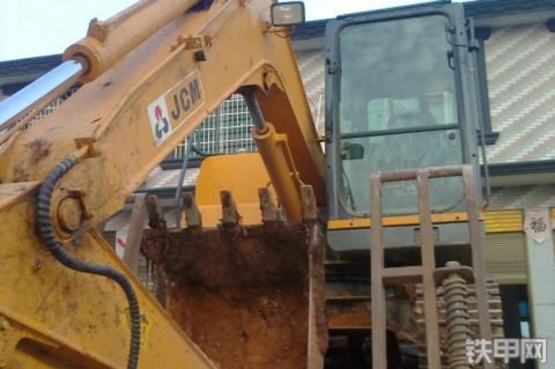 山重建机JCM908C挖掘机整机外观