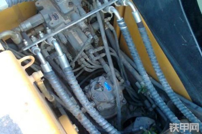 山重建机JCM908C挖掘机整机外观