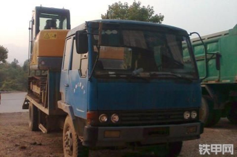 山重建机JCM908C挖掘机整机外观