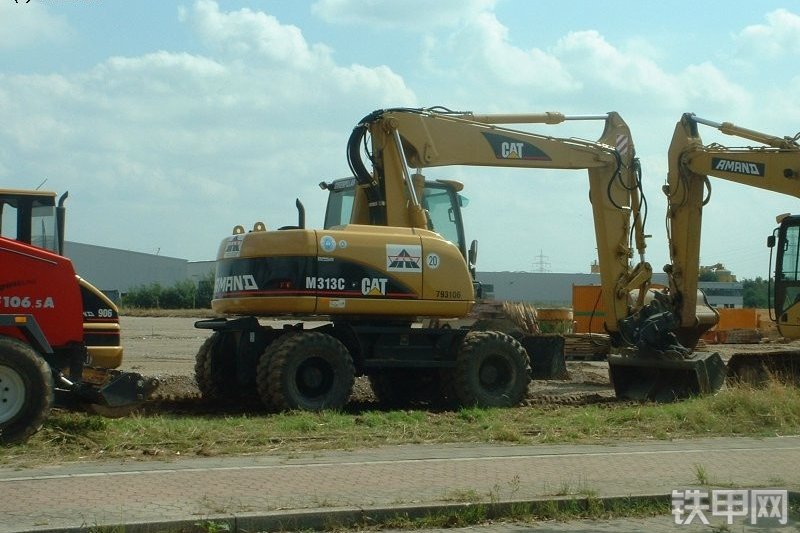 卡特彼勒M313C挖掘机整机外观
