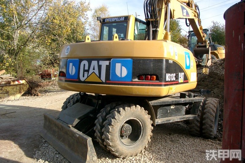 卡特彼勒M313C挖掘机整机外观