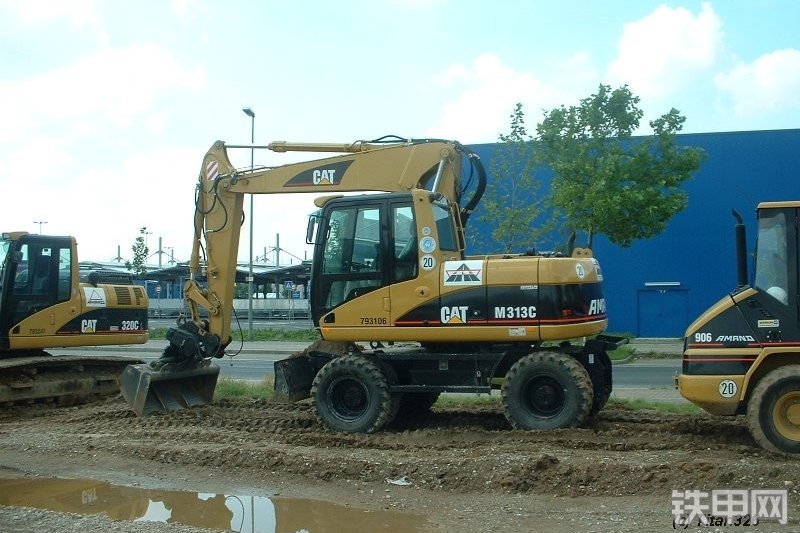 卡特彼勒M313C挖掘机整机外观