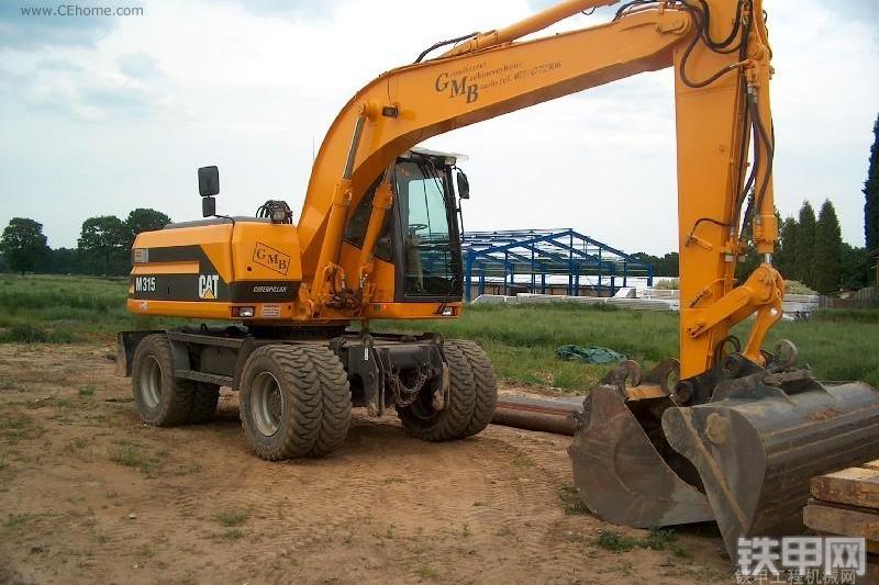 卡特彼勒M315挖掘机整机外观